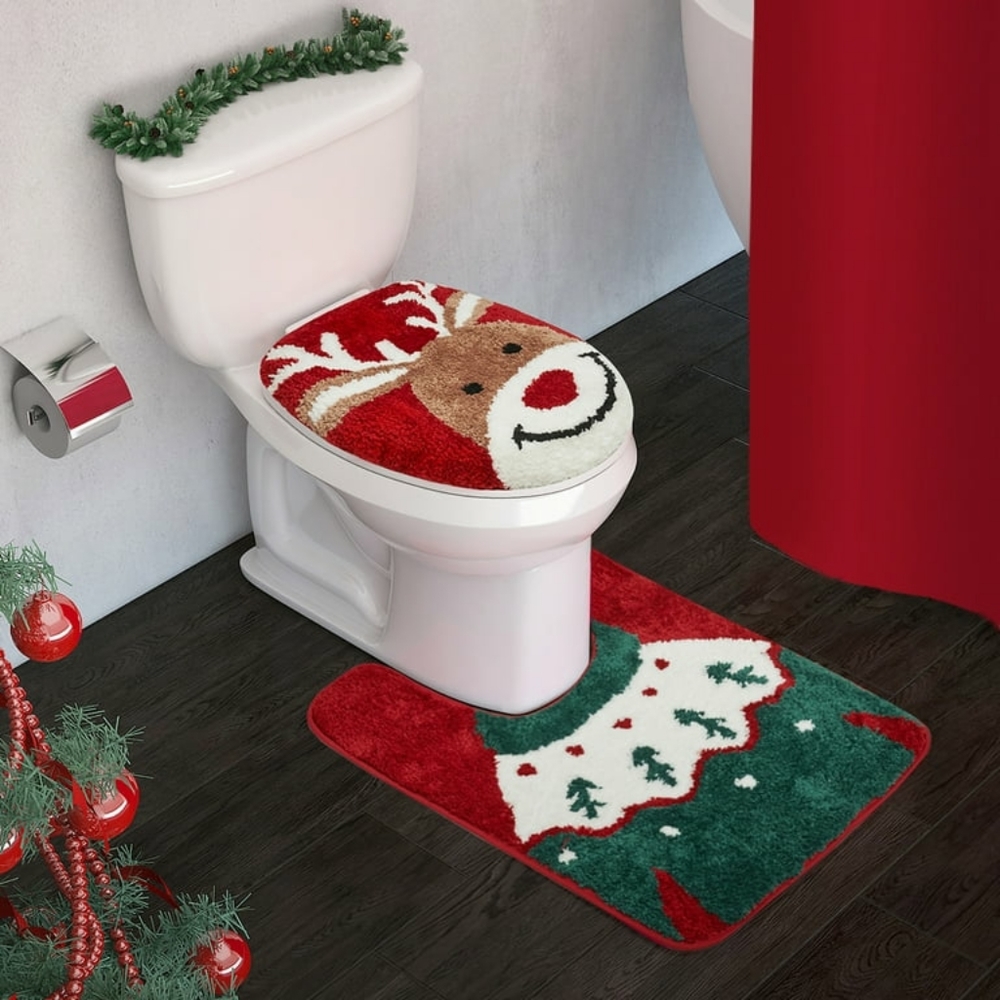 NWT Reindeer bathroom set rug
